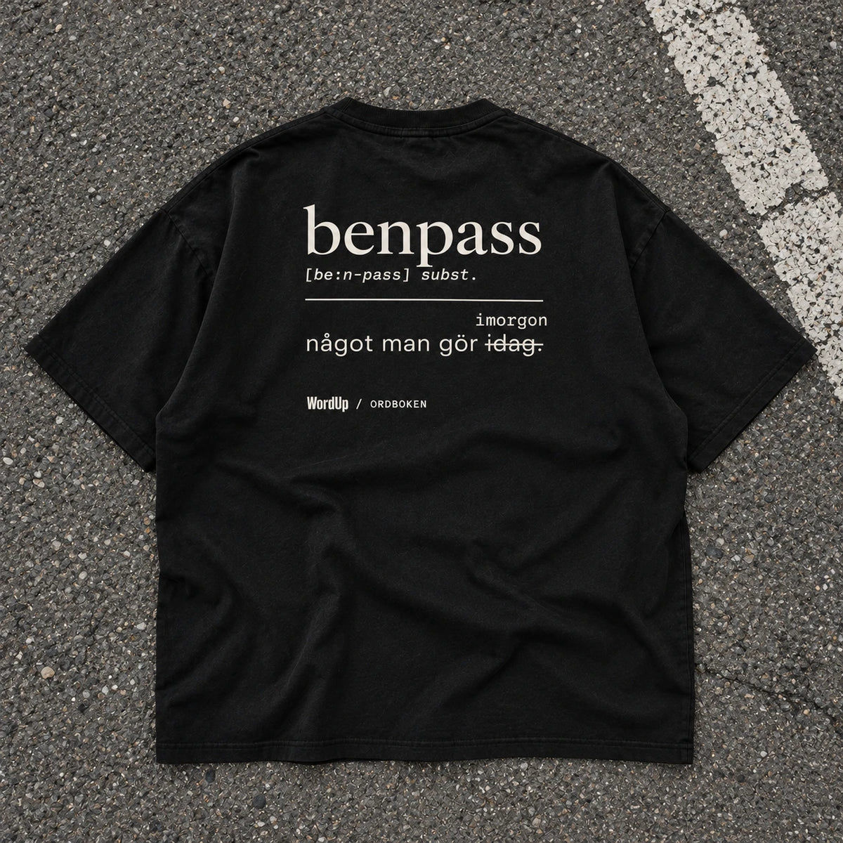 benpass – WordUp Ordboken, svart tröja